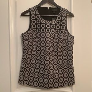 NWT - Gorgeous Patterned Sleeveless Top